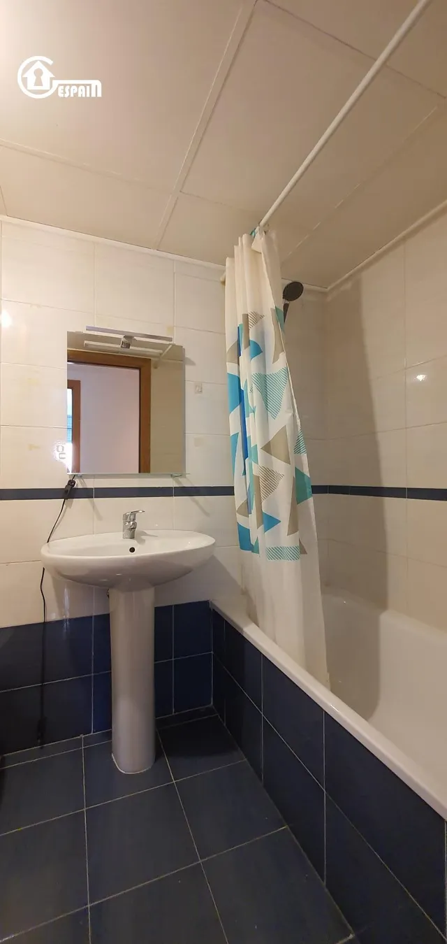 Gespain actividades inmobiliarias ofrece vivienda en venta en zona av. de los poblados — 28
