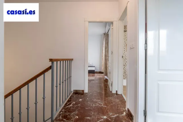 Encantadora Casa Reformada en Ogijares con Vistas y Espacios para Disfrutar — 27