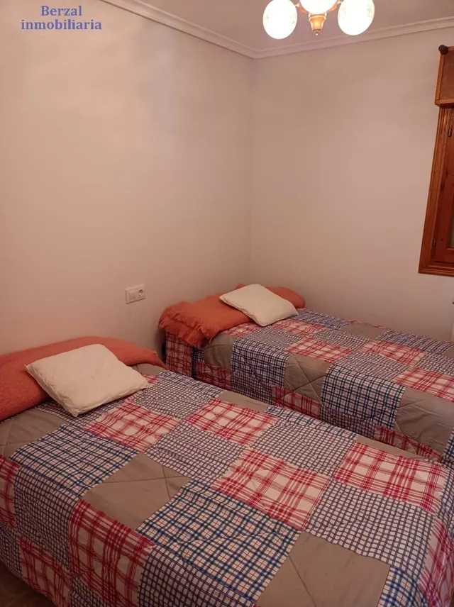 Casa para entrar a vivir de 99 metros  mas 16 metros de bodega con asador  en Matute - La Rioja — 13