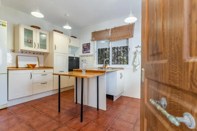 CASA CON AMPLIO JARDÍN EN CANTARRANAS — 34