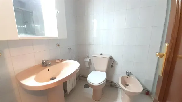 PISO EN VENTA DE TRES habitaciones EN CIGALES — 25