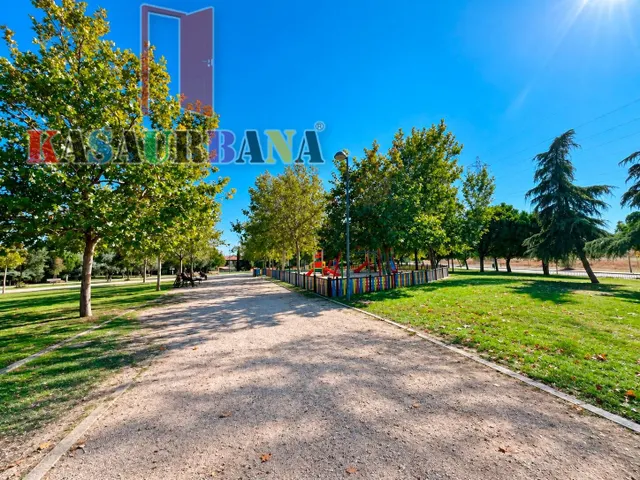 Kasaurbana ofrece en venta chalet en Getafe — 34