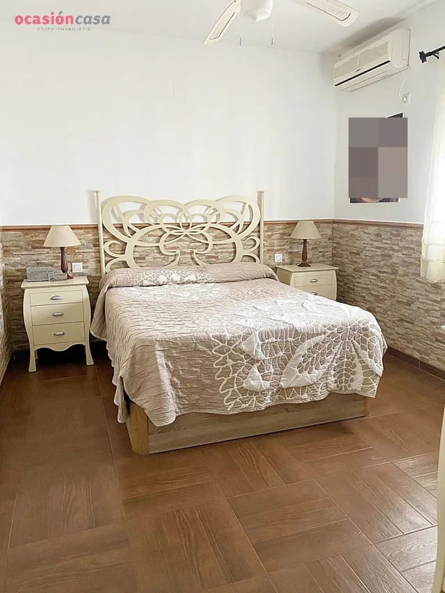 PARCELA DE 700 m2 , con 2 casas equipadas de cocina , habitaciones , baños ...! — 5