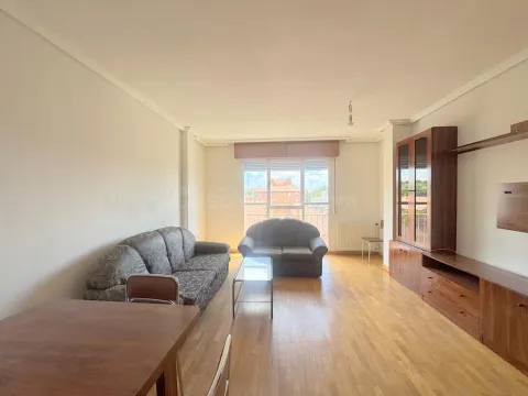 Amplio y acogedor piso en Sur, Ávila