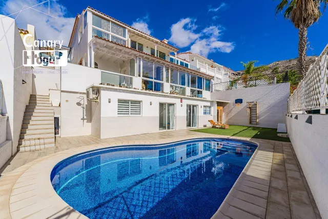 Villa independiente en venta en San Eugenio Alto Cosa Adeje