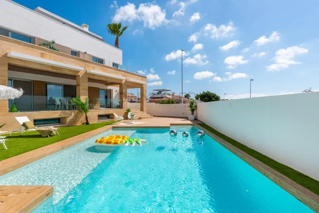 VILLA MODERNA DE OBRA NUEVA EN CIUDAD QUESADA — 19