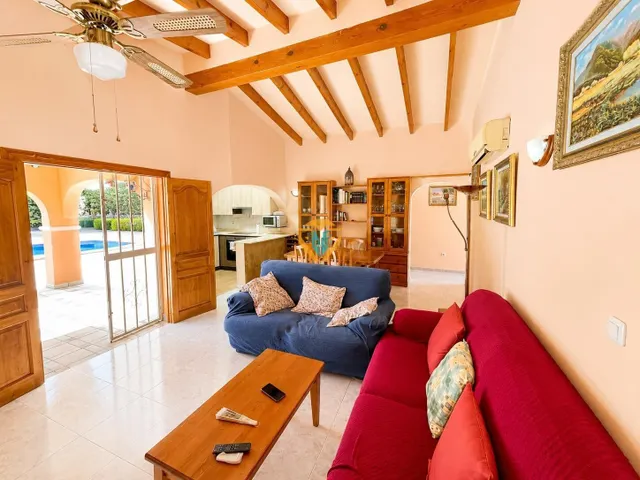 Encantador Chalet en Colonia Escandinavia, Alfaz del Pi — 11
