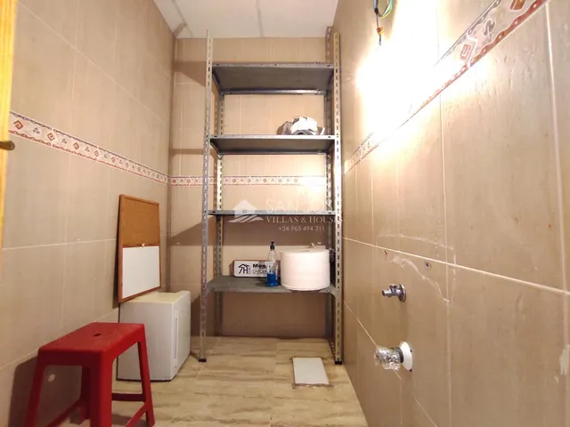 SE VENDE O ALQUILA CON OPCIÓN COMPRA LOCAL COMERCIAL CON AMPLIA TERRAZA EN ASPE. — 8