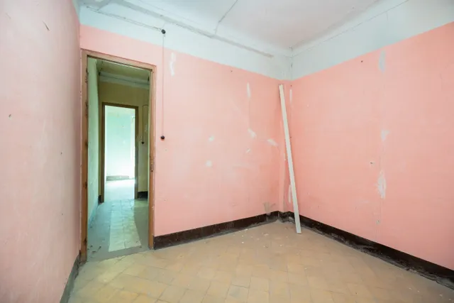 A LA VENTA EDIFICIO EN PLAZA BIB-RAMBLA — 32