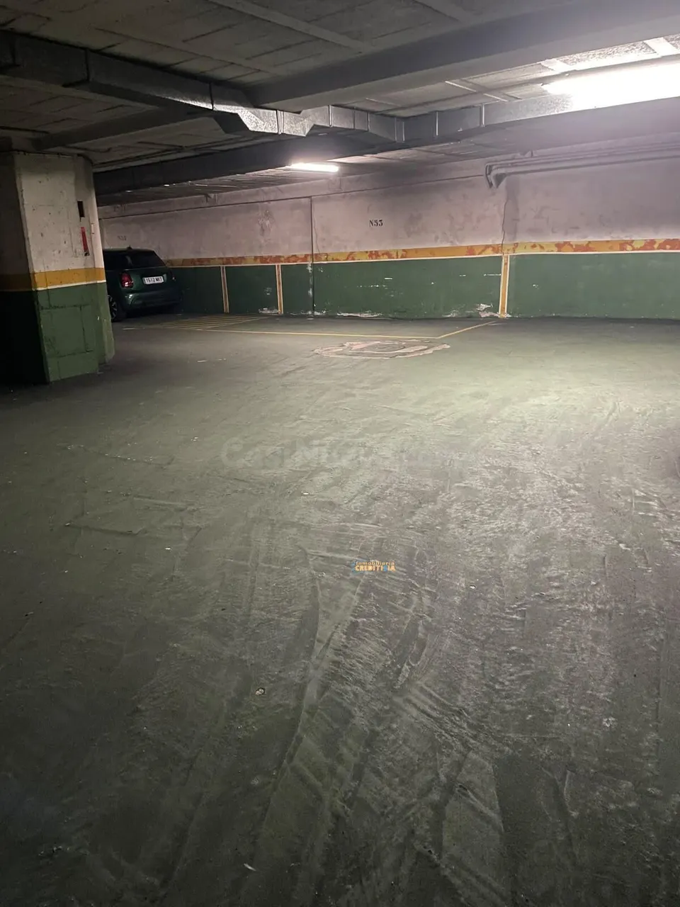 Garaje amplio en Castrelos Vigo para venta o alquiler
