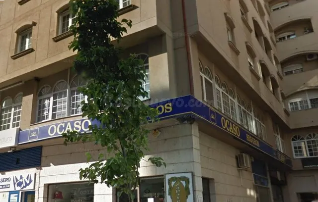 Oficinas situadas en el centro de Cáceres en calle peatonal. — 4
