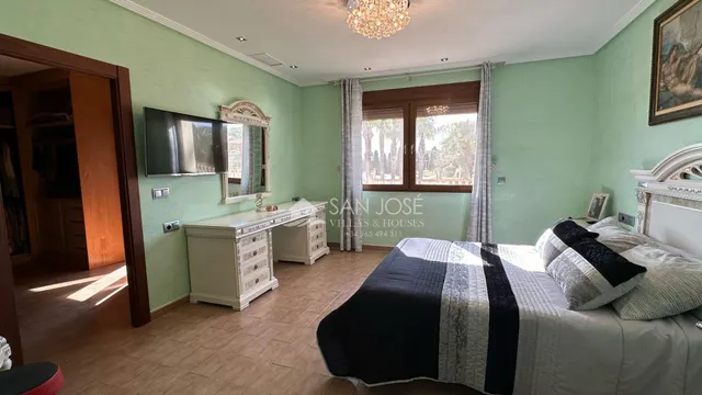 VENTA DE ESPECTACULAR CHALET DE LUJO EN ASPE, ZONA CARRETERA DE HONDON — 50