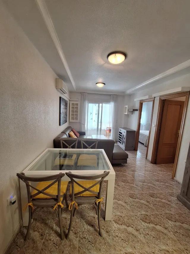 Acogedor Apartamento en Torrevieja, Ideal para Vivir — 14