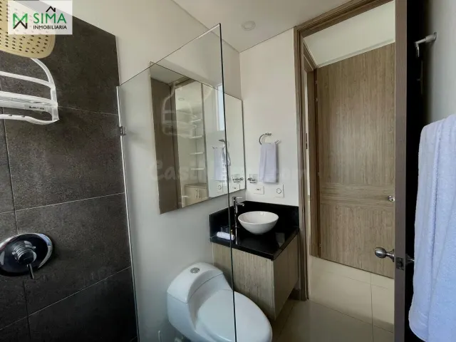 ¡Vive la experiencia costera en este hermoso apartamento en  - foto 2