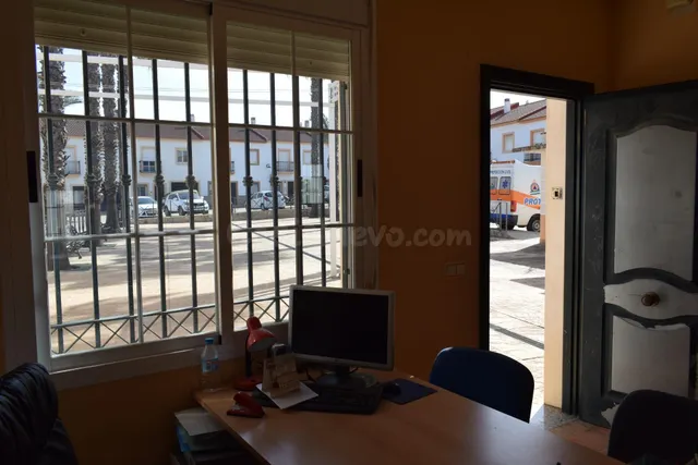 SE VENDE LOCAL PARA OFICINAS - foto 2