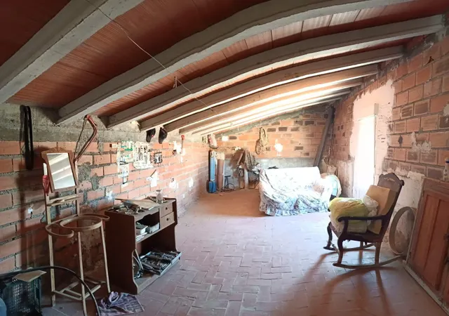 CASA FAMILIAR EN FINES ( ALMERÍA) DE 7 habitaciones. — 36
