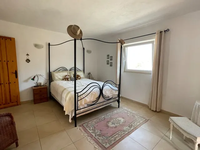 Exclusivo chalet con 9000m2 de parcela — 39