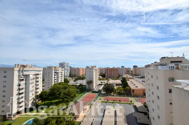 ¡PLAYA DE SAN JUAN! ÁTICO ALTO EN RESIDENCIAL CON PISCINA Y DOS TERRAZAS — 49