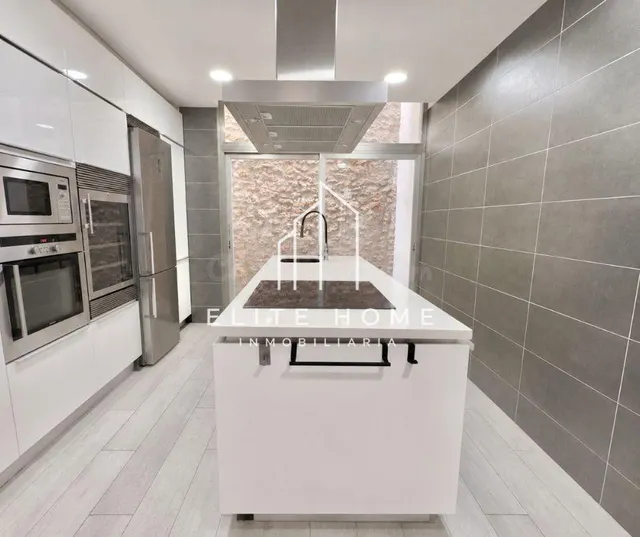 EXCLUSIVA VIVIENDA DE DISEÑO EN EL CENTRO DE CASTELLÓN