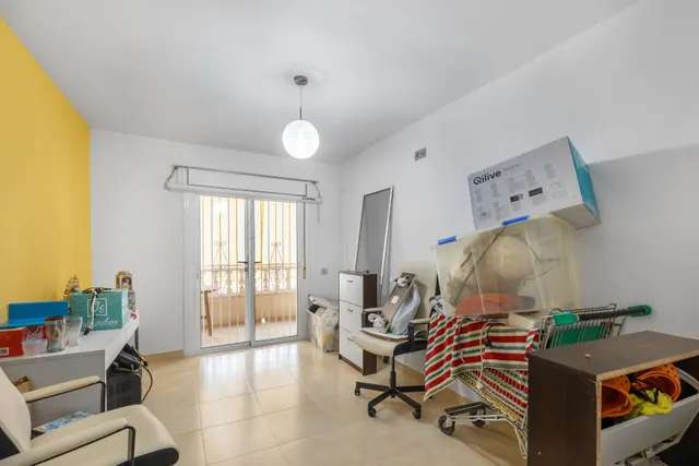 Amplia vivienda de 4 dormitorios en zona céntrica – Calle San Pascual (junto a Calle Orihuela) — 19
