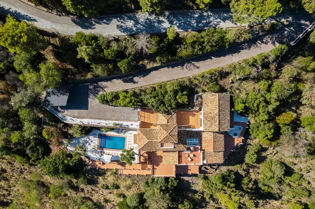 Chalet 6 habitaciones 531m² en venta - El Madroñal — 44