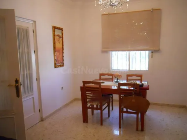 CASA CON COCHERA GRANDE, COCINA COMEDOR - foto 2