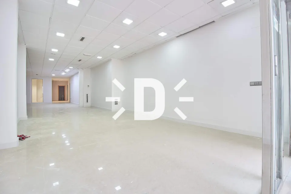 Alquiler local en zona premium
