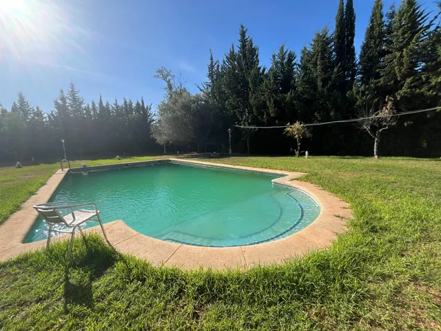 GRAN CHOLLO-FINCA URBANA DE 2600 METROS CON GRAN CHALET , DOS  VIVIENDAS,  TRASTERO Y PISCINA — 7