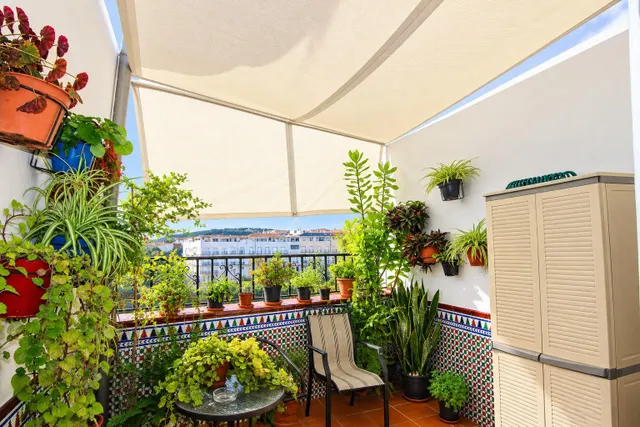 En venta casa pareada de 4 habitaciones, con patio y terraza, barriada las flores — 21