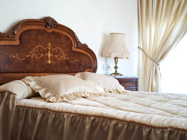 CHALET en perfecto estado conservación, con gran FINCA y a diez minutos del CENTRO de Santiago. — 44