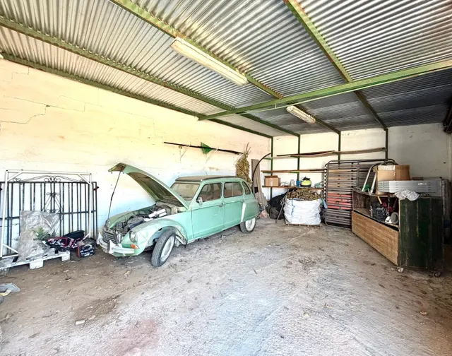 Finca en Mollina con casa, piscina, pista de tenis y 7.000 m2 de olivar. — 40