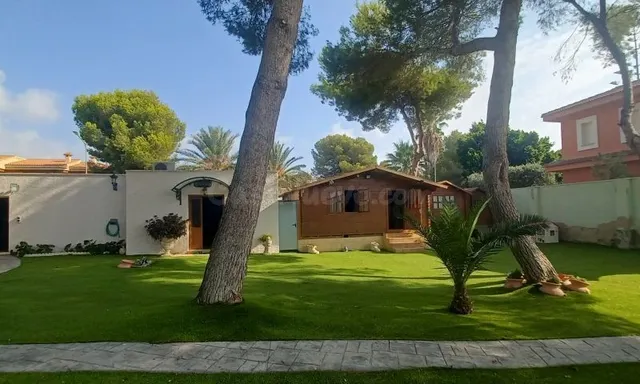 Villa de 3 dormitorios, 3 baños en campo amor ( Orihuela Costa ) — 14