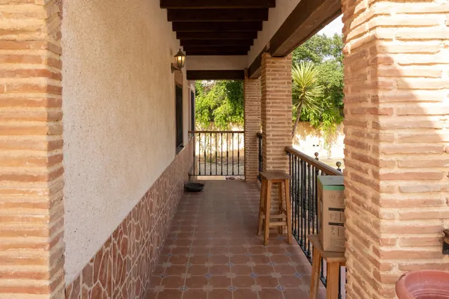 Espectacular chalet con piscina y gran jardín en Albatera — 24