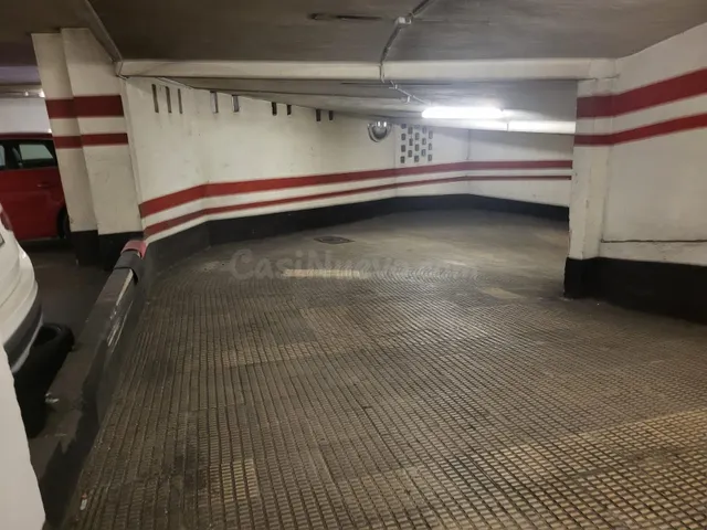 VENTA GARAJE COCHE MEDIANO G.EGUIA - foto 4