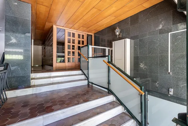 EXCLUSIVO INMUEBLE EN PLAZA DE CARRETAS, JUNTO AL EMBLEMÁTICO PASEO DEL SALÓN — 25