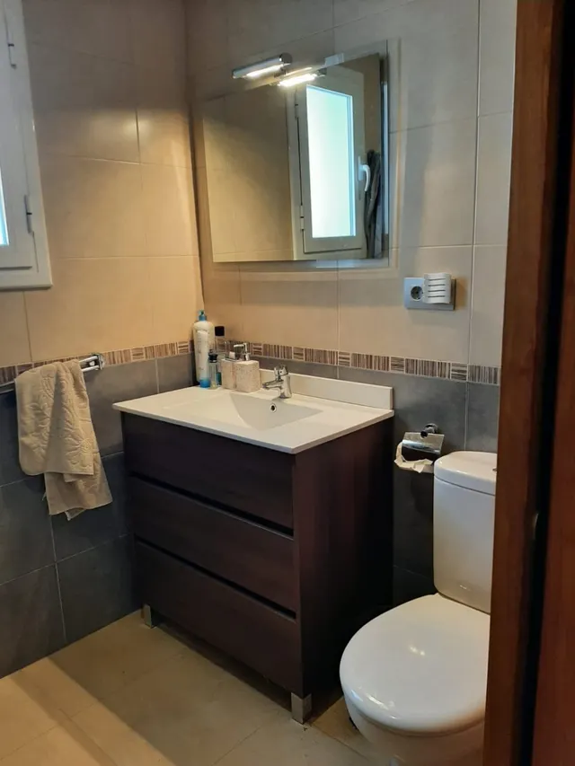 Casa en venta - dos casas en una - esquinera — 8