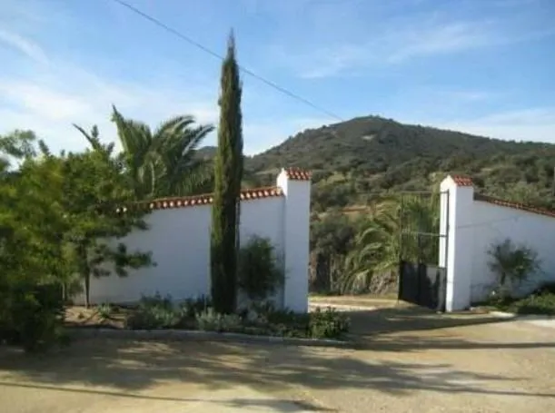"Finca de Ensueño en Hornachuelos: Caza, Naturaleza y Confort" — 9