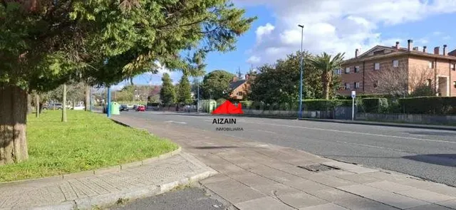 Vendemos parcela de garaje en La calle Etxezuri de Neguri.
