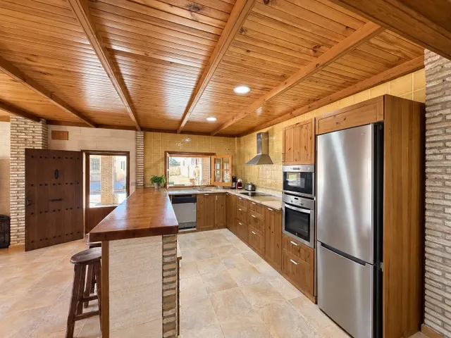 Dos casas, piscina privada y barbacoa en una parcela de 970 m2 — 11