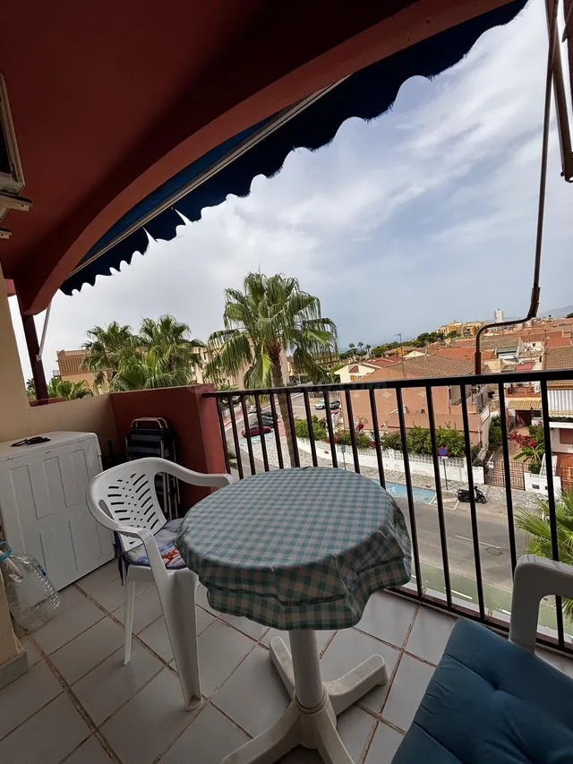 Apartamento con terraza a 300m de la playa de la isla de septiembre a junio — 9