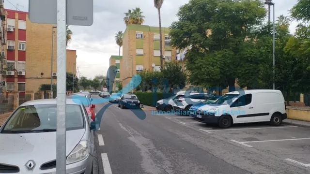 Venta de Piso sin posesión en Castilleja de la Cuesta - Sevi - foto 3