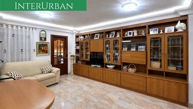 EXCLUSIVA - Amplia casa de pueblo con terraza, buhardilla y 