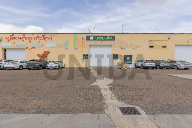NAVE A LA VENTA EN EL COMPLEJO LA MAR (POLIGONO INDUSTRIAL E - foto 4
