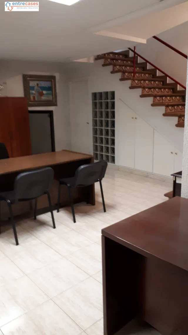 LOCAL COMERCIAL EN FUNCIONAMIENTO EN 9 DE OCTUBRE — 2