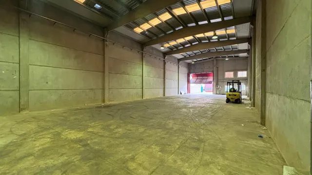 Nau industrial de 400 m2 — 15