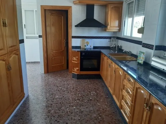 Casa vallada en la ciudad — 29