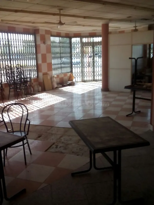 Local comercial en venta - Miralbaida