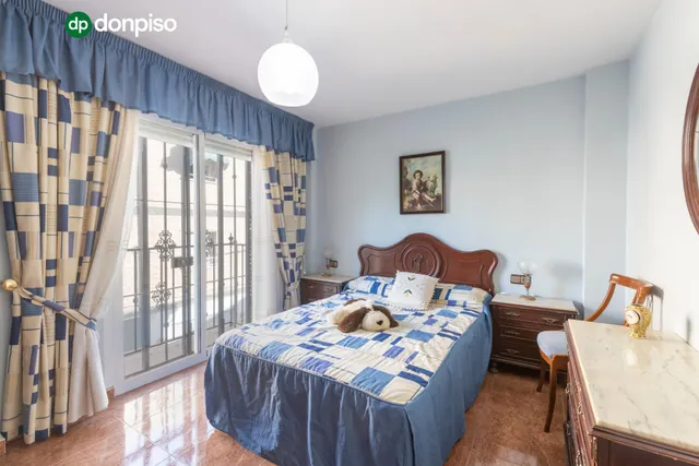 Casa independiente a 5 minutos de Granada en buen estado para entrar a vivir — 38
