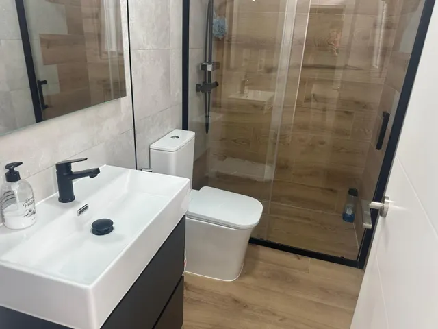 Alquiler de habitaciones, piso recientemente reformado — 10
