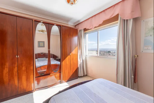 Piso de 3 habitaciones sin ascensor en venta en Peligros — 23